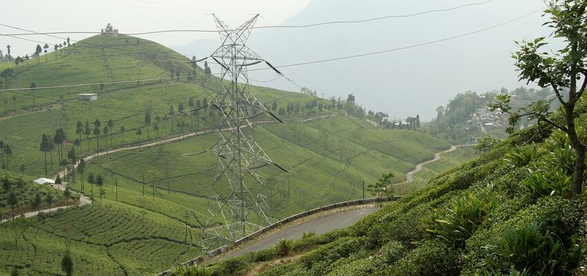 Singapore to build more transmission lines for harnessing green power