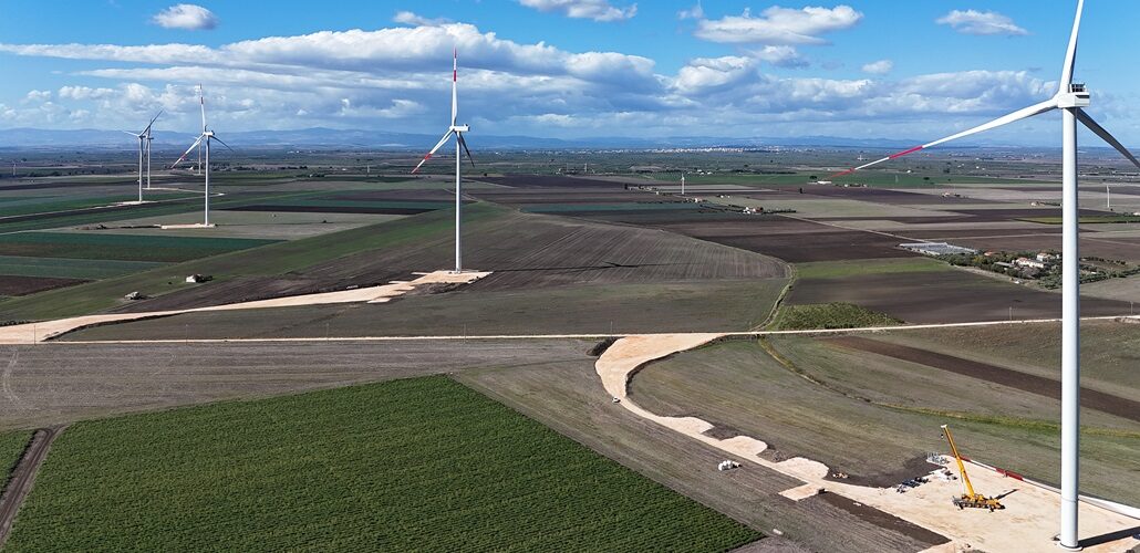莱茵集团(RWE)在意大利委托风电场 RWE commissions wind farm in Italy