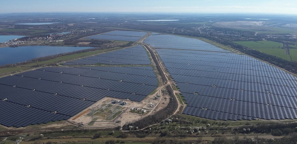 605 MW PV plant commissioned 605 MW PV plant commissioned