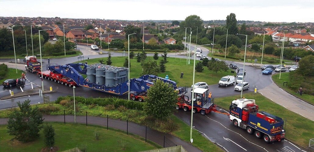 英国国网公司运送两台大型变压器到新变电站 National Grid transports transformers to new substation