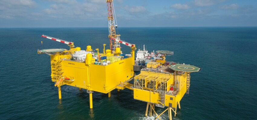 TenneT awards service contracts for offshore grid systems Offshore grid TenneT