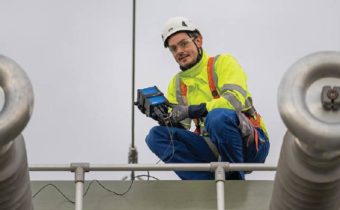 Partial discharge testing on power transformers