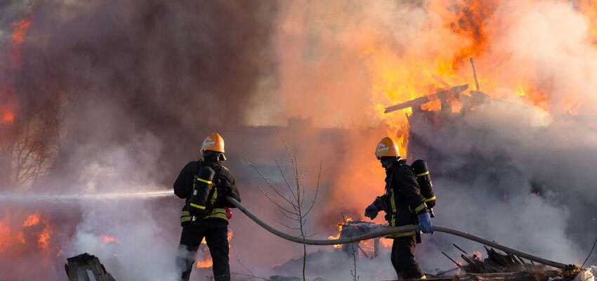 Power transformer explosion causes evacuation 346cfc4cda7a853e9a165b7df6f7b442