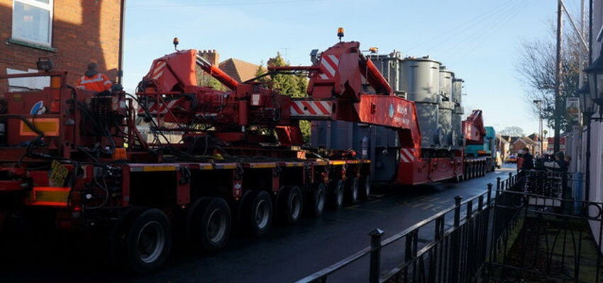 Giant transformers stop traffic on way from Dundee to Tummel Bridge 592ec39b7f46885c43e42ca2926a95cd