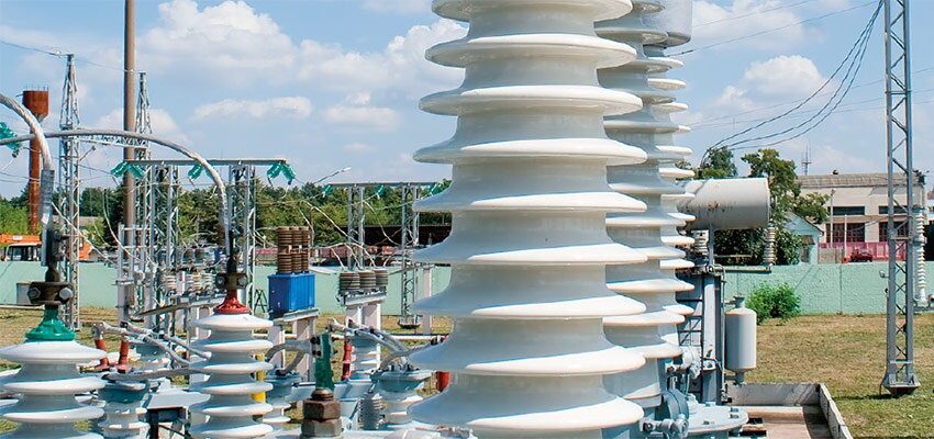Condenser bushings condition monitoring