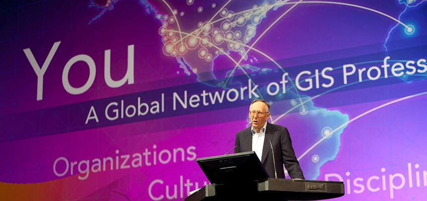 El Paso Electric specialist to present at the annual Esri conference 620466077c427f141effa294382f5fba