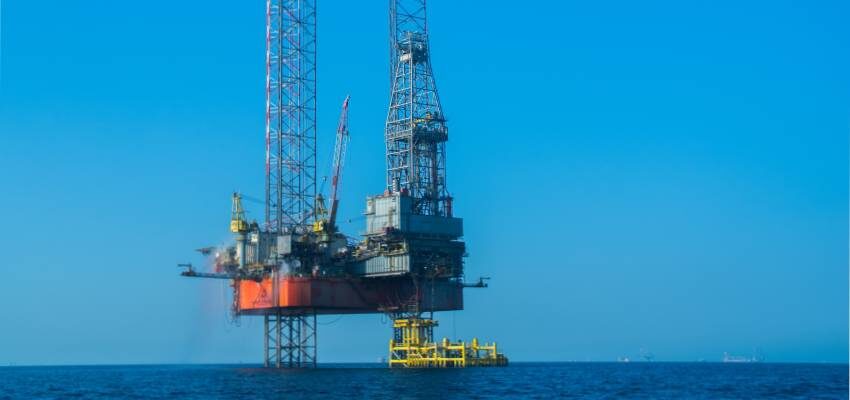 Saudi Aramco to keep $75bn dividend despite dive in profits Aramco