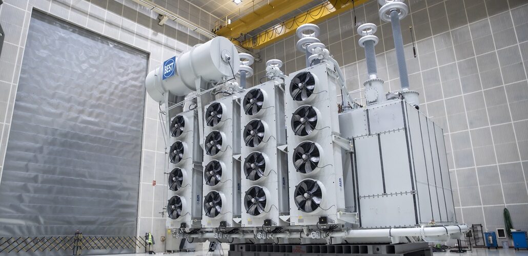 The pinnacle of innovation and engineering – 650 MVA autotransformer The pinnacle of innovation and engineering - 650 MVA autotransformer