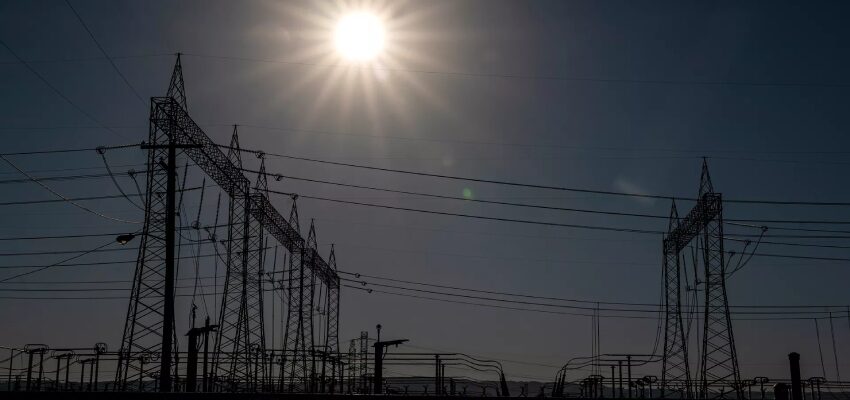 California power grid declares emergency amid record-breaking heat wave California power grid emergency