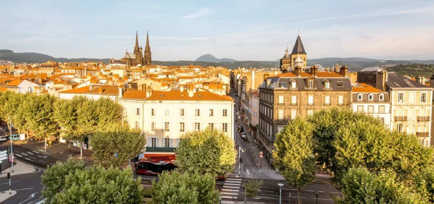 French city of Clermont-Ferrand gets its bus network electrified Clermont-Ferrand bus network electrification Hitachi Energy