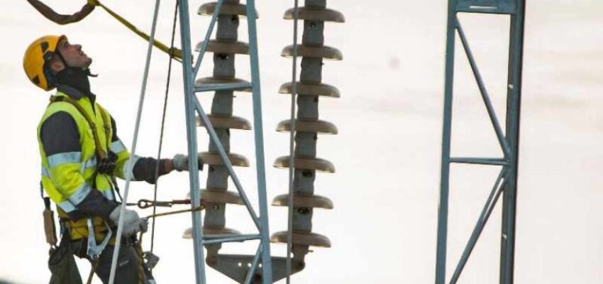 Spain benefits from $447 M investment into digital grids Endesa grid resilience investment