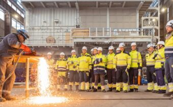 First steel cut topside voor platform Hollandse Kust (west Beta) op werf van Equans in Hoboken (België) - fotograaf Crossing Zebra