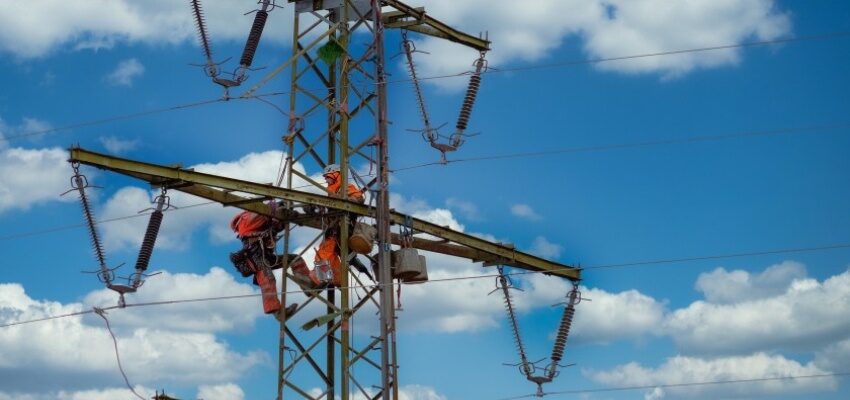 Bulgaria, Romania to invest $2.4 B in total in power grids Grid investment Romania Bulgaria Transelectrica
