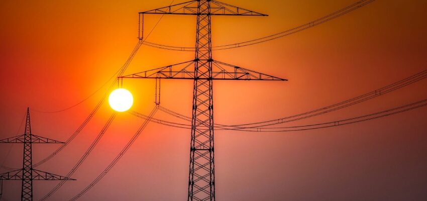 HVDC transmission line to connect three regions HVDC transmission line
