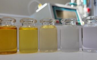 Bio-based hydrocarbon and Gas-to-Liquid (GTL) insulating liquids for power transformers: A comprehensive review