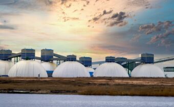 LNG_Shutterstock_1667280220