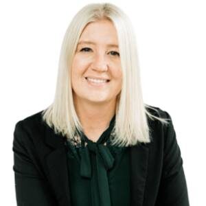Michelle Peterson - 300 x 300 px