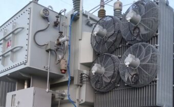 Online monitoring of transformer oil breakdown voltage Mudryk