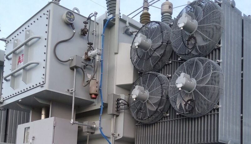 Online monitoring of transformer oil breakdown voltage Mudryk