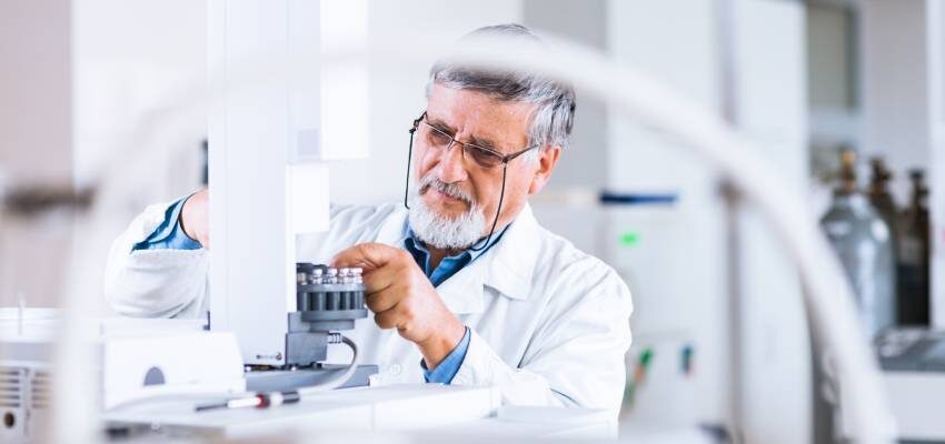 A critical analysis of modern techniques for offline and online DGA measurements – join the live e-lesson and learn from the expert!