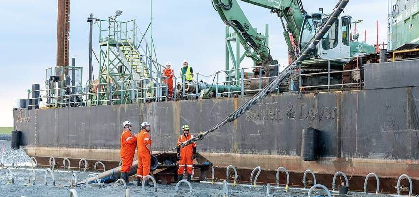 Merkel supports European power grid integration at NordLink launch