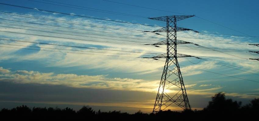 阿达尼将完成通往孟买的1000兆瓦输电线路 Power lines