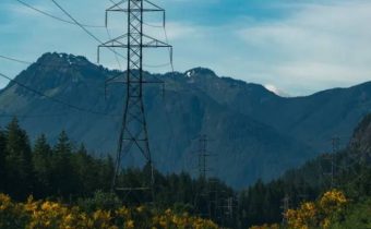 Transelectrica to double cross-border power transmission capacity Romanias-Transelectrica