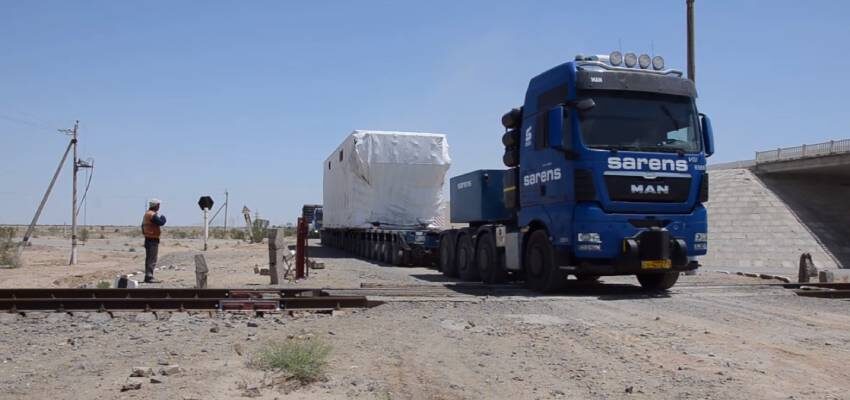 Sarens hauls heavy load from Kazakhstan to Uzbekistan
