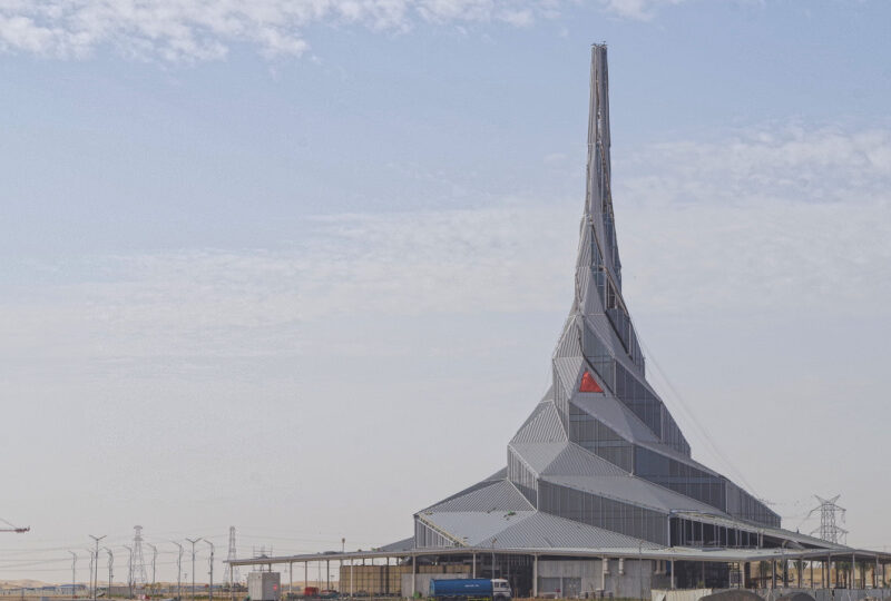迪拜为世界上最大的聚光太阳能加光伏发电项目举行落成典礼 Dubai inaugurates world’s largest concentrated solar (CSP) plus PV project