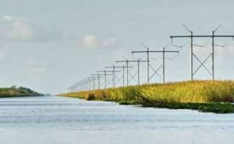 FPL prepares for power outages