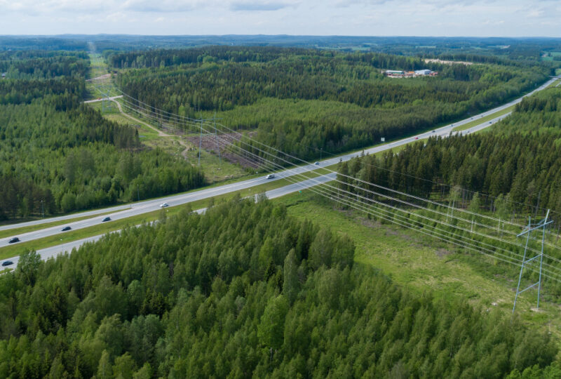 Caverion to implement power line projects worth €8.5 M for Fingrid Caverion to implement power line projects worth €8.5 M for Fingrid