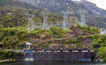 Transformer delivered to Manapōuri power station