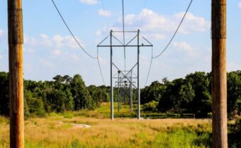 FPL begins restoration work after hurricane