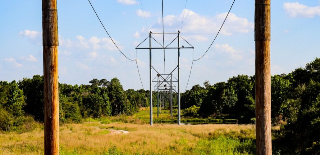 FPL begins restoration work after hurricane FPL begins restoration work after hurricane