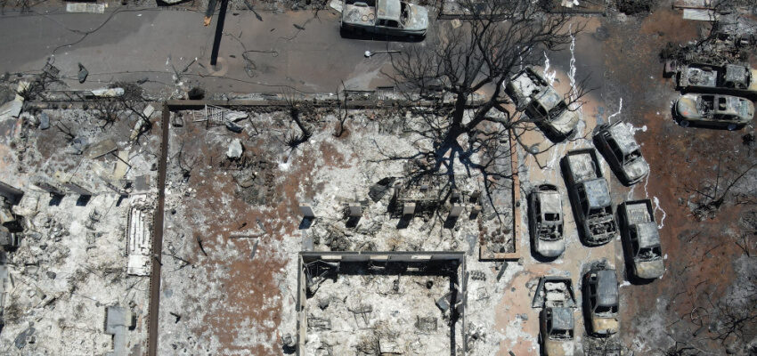 Hawaiian Electric battles wildfire outages and lawsuits Hawaiian Electric battles wildfire outages and lawsuits