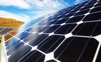 South_Africa_solar_panels_