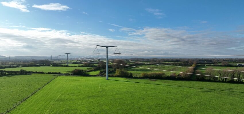 世界上第一个T型塔架在英国通电 T-pylon National Grid UK