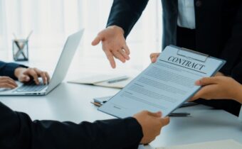 contract_Shutterstock_2409880299