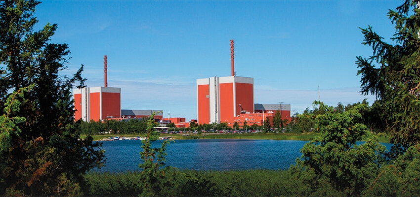 Nuclear power plant continuously monitors transformer conditions