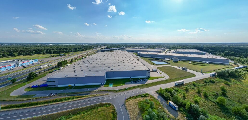 Delta Star invests $35 M in Virginia expansion facility_Shutterstock_2337106669