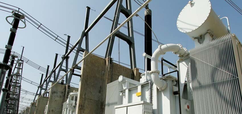 Simulation of switching overvoltages of 400 kV shunt reactor