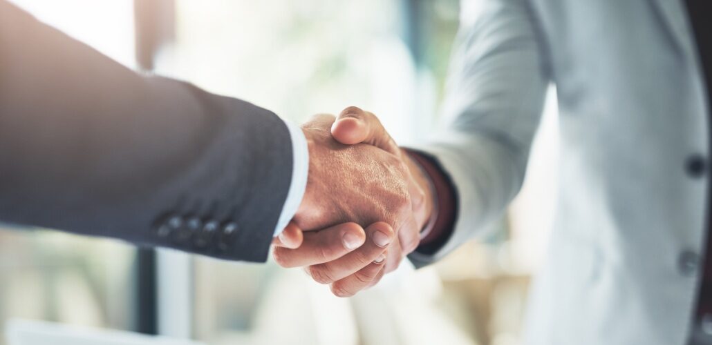 Siemens Energy acquires 40 % of Končar – Transformer Tanks handshake