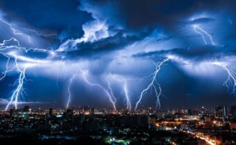lightning_Shutterstock_1440513155