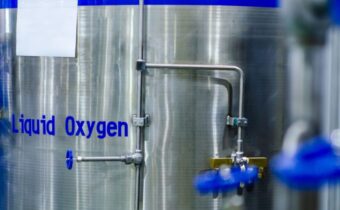 liquid air_Shutterstock_1998213941