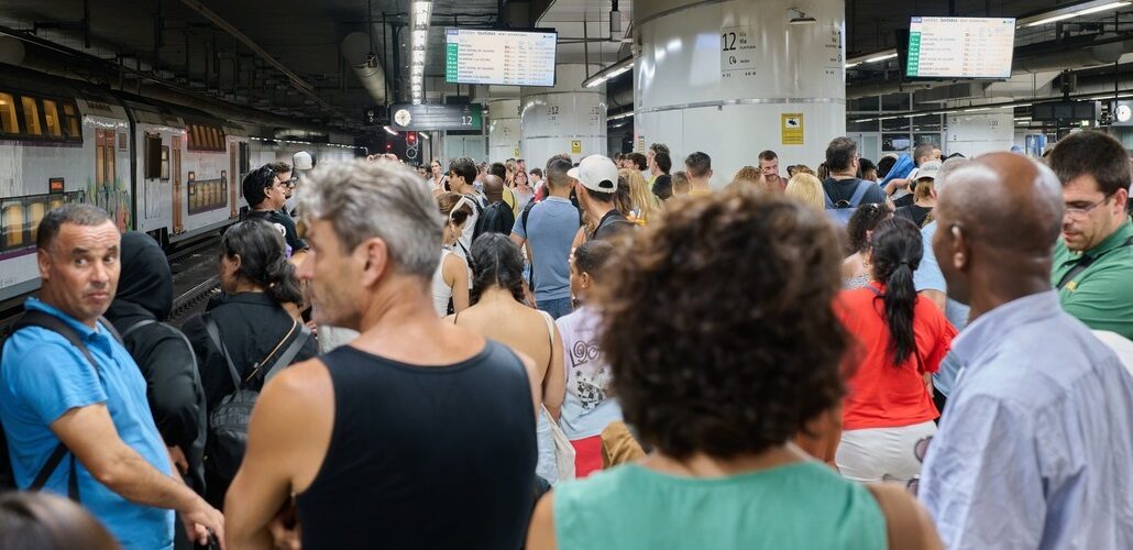 西班牙、葡萄牙和法国遭遇大规模停电 metro jam_shutterstock_2352616213 (1)