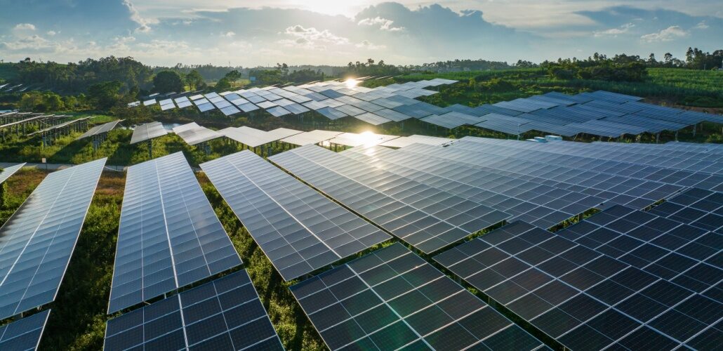 Daikin powers Texas with 1 MW solar plant solar_Shutterstock_2490979099