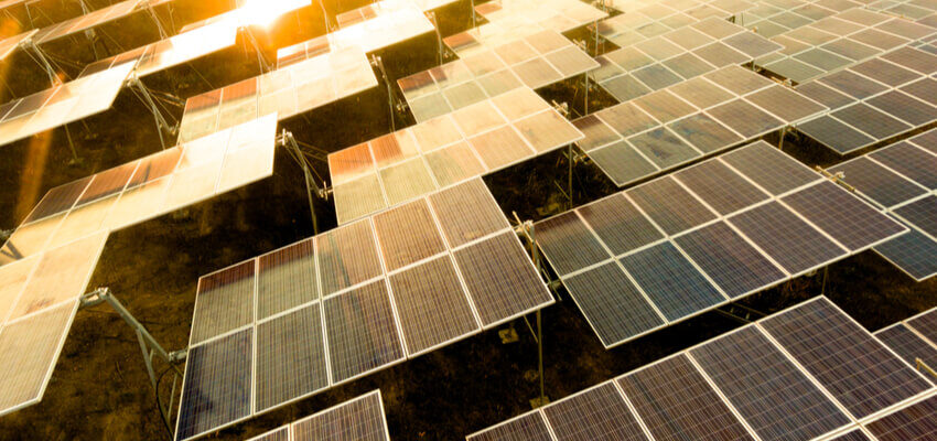 第三个太阳能项目在乌兹别克斯坦塔什干启动: solar_shutterstock_604084130