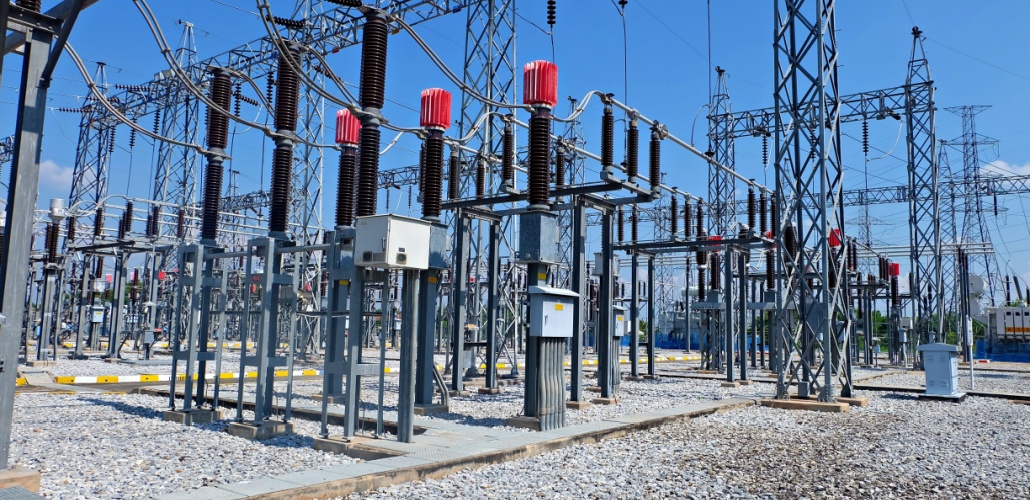 State Grid expands Jiangbin substation for summer substation_Shutterstock_1862499874