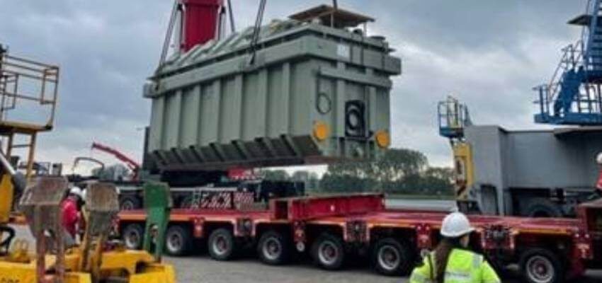 TenneT’s transformer arrives at Wijk aan Zee