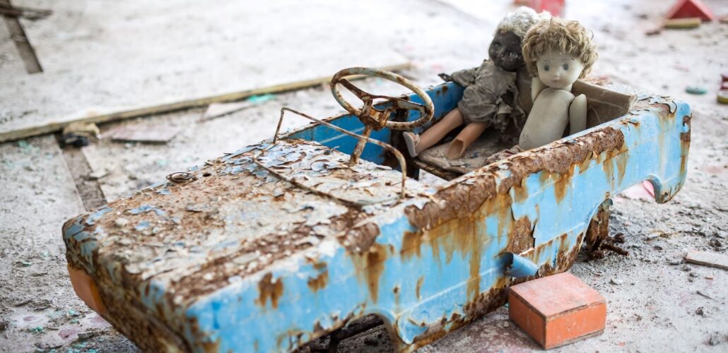 Syria needs $40 B for power projects toys in ruins